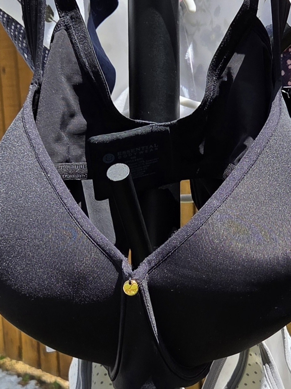 Brand New! Retail $80 - 44E Essential Bodywear Black T-shirt Bra